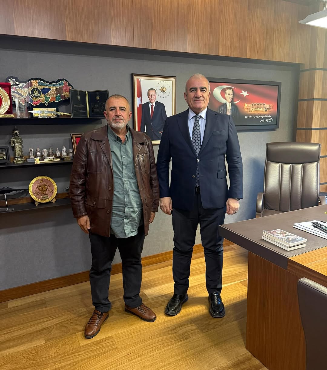 TBMM'de Kahta Yapraklı Muhtar Hüseyin Uçar Misafir Edildi