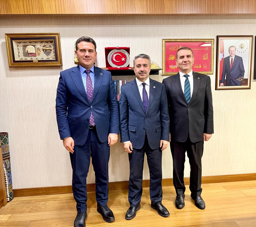 Kahta İlçe Gençlik ve Spor Müdürü Mustafa Çiçek, TBMM'de Milletvekili Mustafa Alkayış'ı Ziyaret Etti