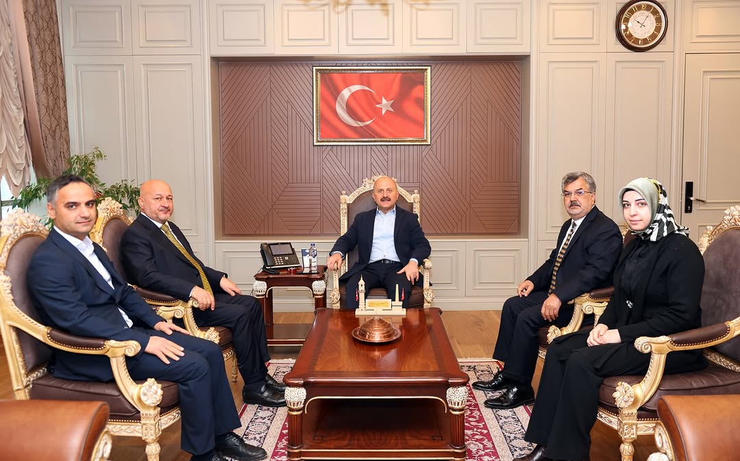 Adıyaman Valiliği'nden Önemli Ziyaret: Vali Dr. Osman Varol ve Milletvekili Doç. Dr. Resul Kurt İl Başkanı Ekrem Gürcan'ı Kabul Etti