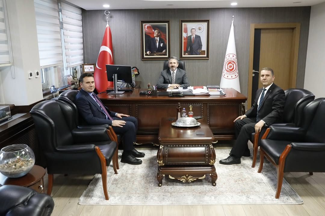 Kahta İlçe Gençlik ve Spor Müdürü Mustafa Çiçek, Çalışma ve Sosyal Güvenlik Bakanlığı'na Ziyarette Bulundu