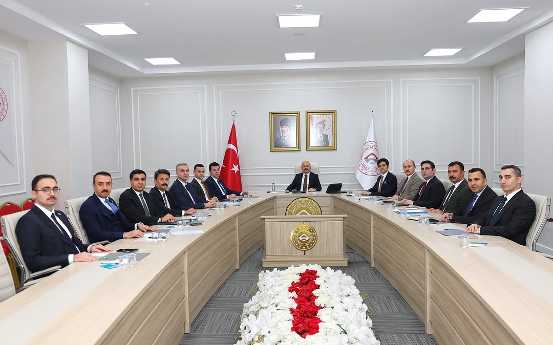 Adıyaman Valiliği'nden Kamu Yatırımları Değerlendirme Toplantısı
