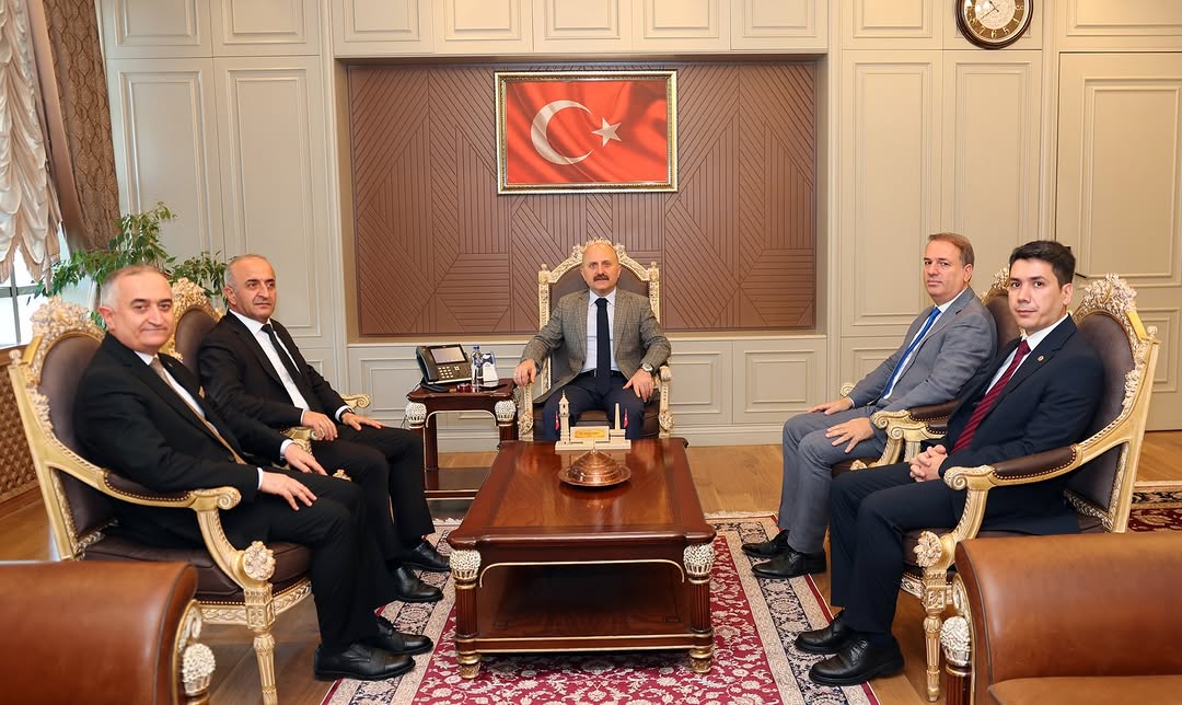 Adıyaman Valiliği, Vali Dr. Osman Varol'un Millî Eğitim Bakanlığı Müfettişleri İle Gerçekleştirdiği Toplantıyı Paylaştı