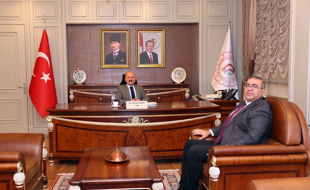 Valimiz Sayın Dr. Osman Varol, Vakıflar Bölge Müdürü Mehmet Ali Palalı'yı Kabul Etti