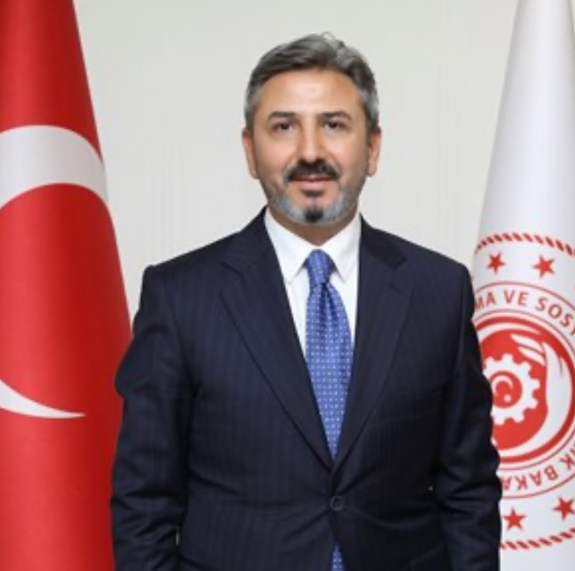 Bakan Yardımcısı Ahmet Aydın, Kahta02 Spor Kulübü'nü Ankara'da Ziyaret Etti