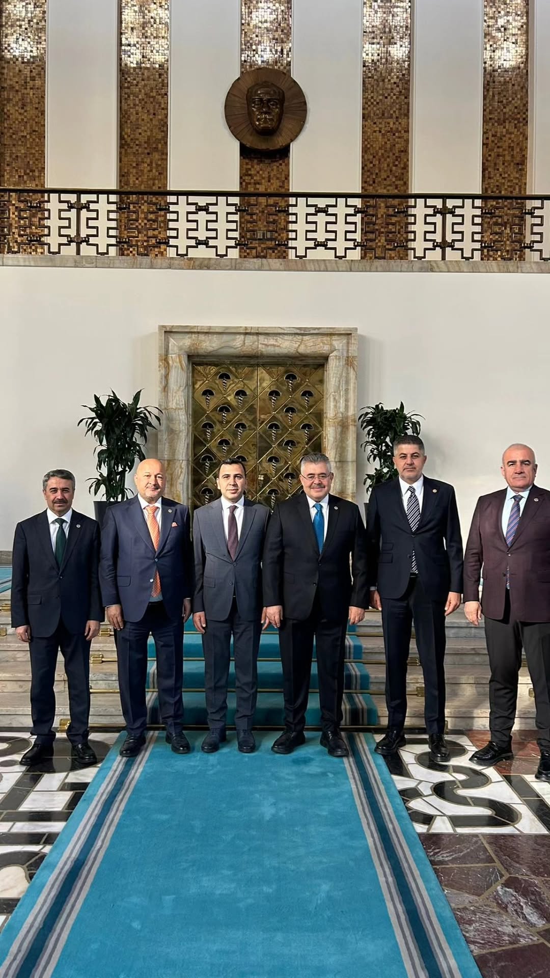 TBMM Plan ve Bütçe Komisyonu Üyesi Resul Kurt, Gölbaşı Kaymakamı Kadir Algın'ı Mecliste Ağırladı