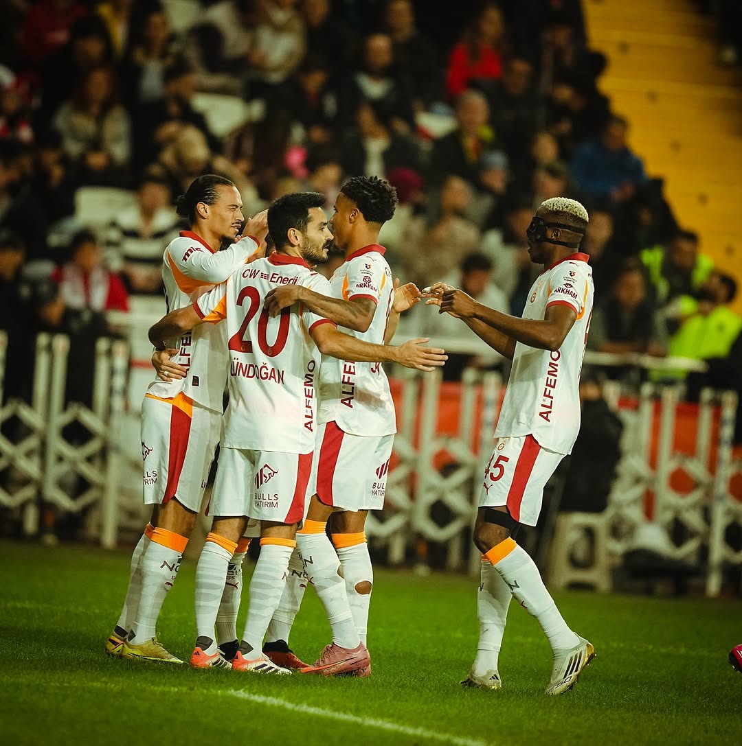 Galatasaray Ailesine İyi Geceler Mesajı