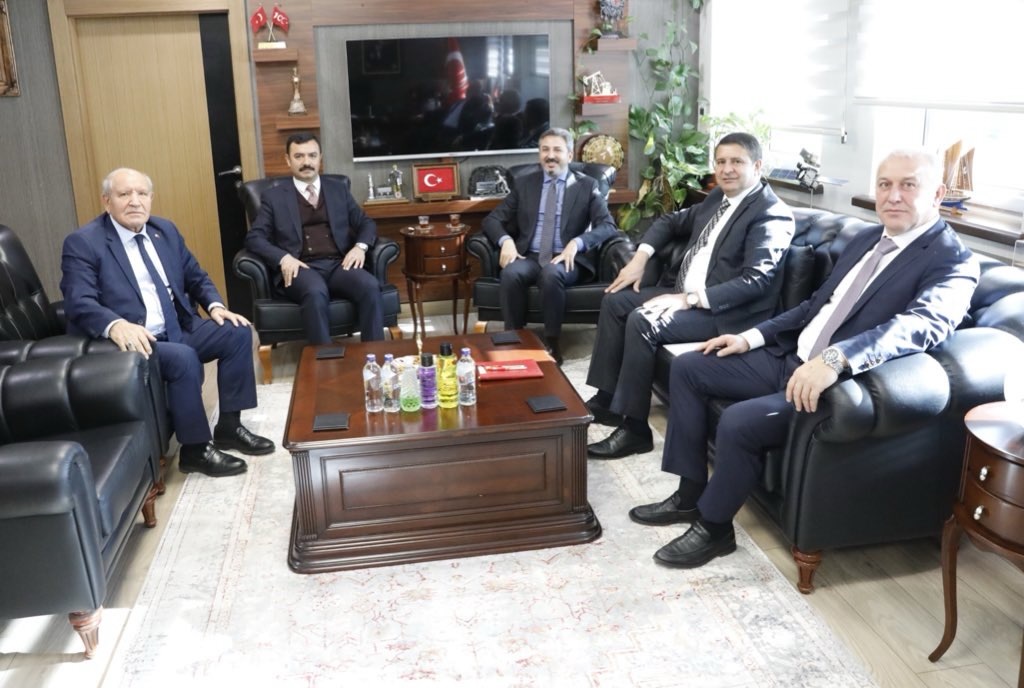 Adıyaman Kahta Kaymakam ve TEKSİF Sendikası Genel Başkan Yardımcısı Bakanlıkta Misafir Edildi