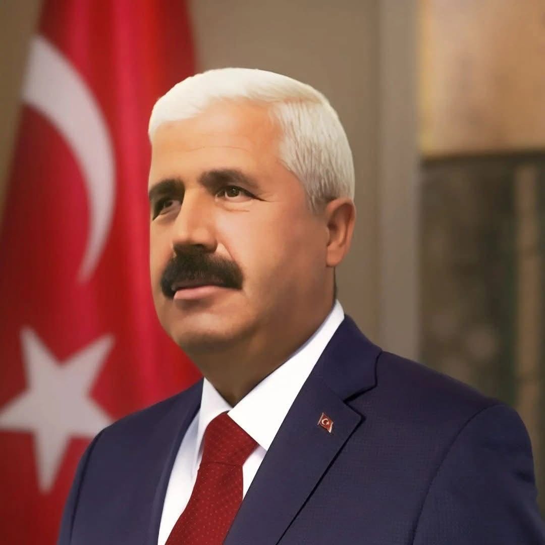 Kahta 02 Spor Kulübü'nden Başkan Mehmet Turan'a Teşekkür