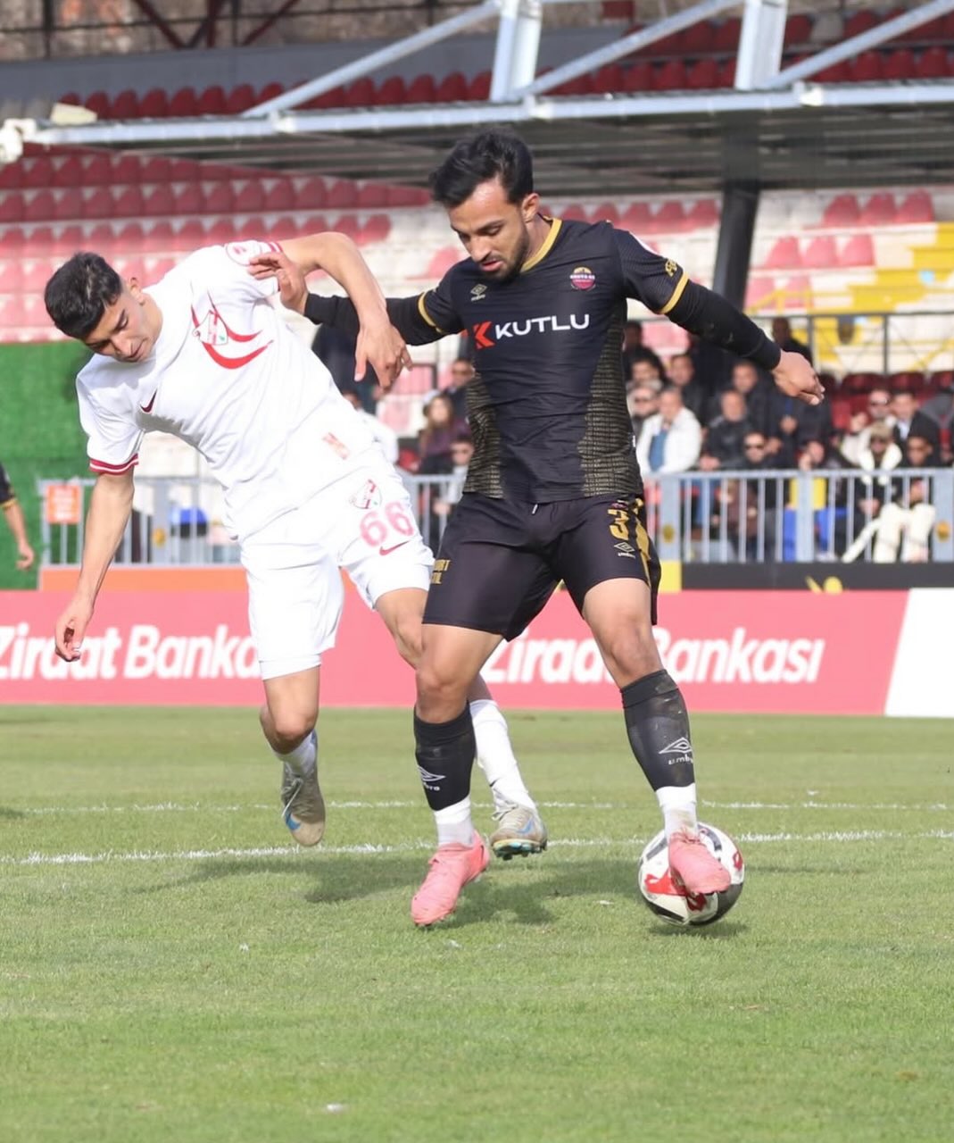 Kahta02 Spor Kulübü Futbolcusu Yusuf Kaplan'ın Doğum Günü Kutlaması