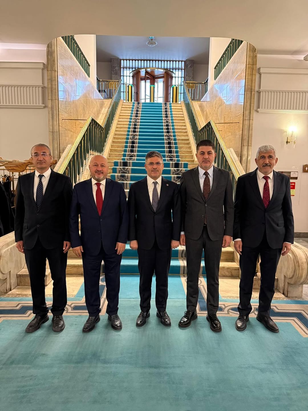 TBMM'de Milletvekiline Yapılan Saldırıyı Kınayan Kahta Belediye Başkanı Mehmet Can Hallaç