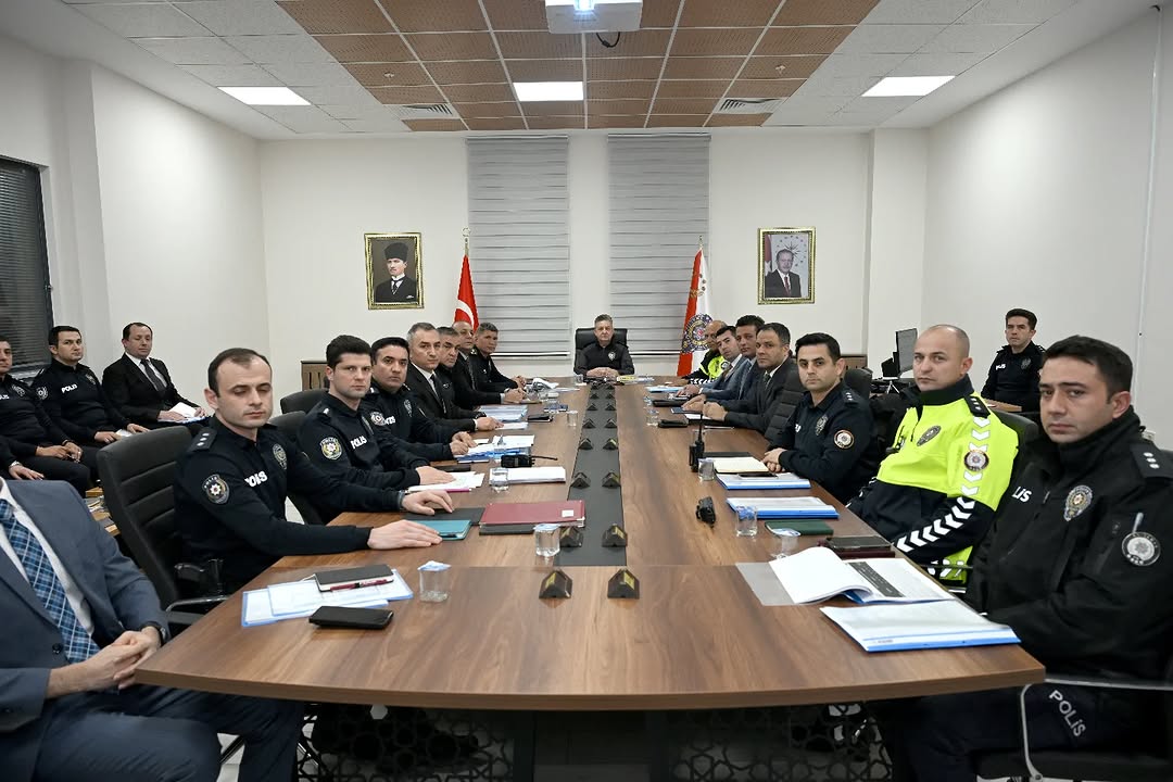 Adıyaman İl Emniyet Müdürlüğü Yıl Sonu Değerlendirme Toplantısı Gerçekleştirdi