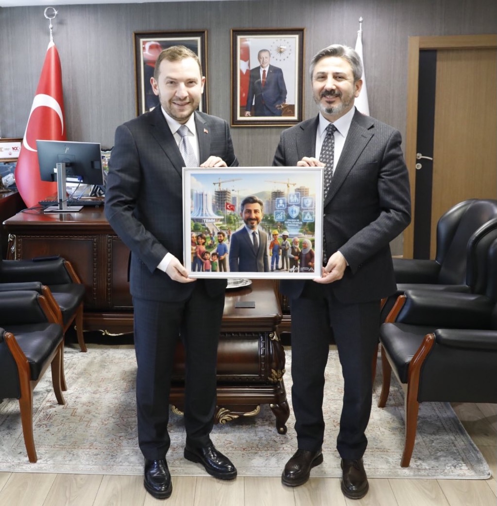 Yapay Zeka Politikaları Derneği (AIPA) Kurucu Başkanı Zafer Küçükşabanoğlu ile Çalışma ve Sosyal Güvenlik Bakanlığı'nda Buluştu