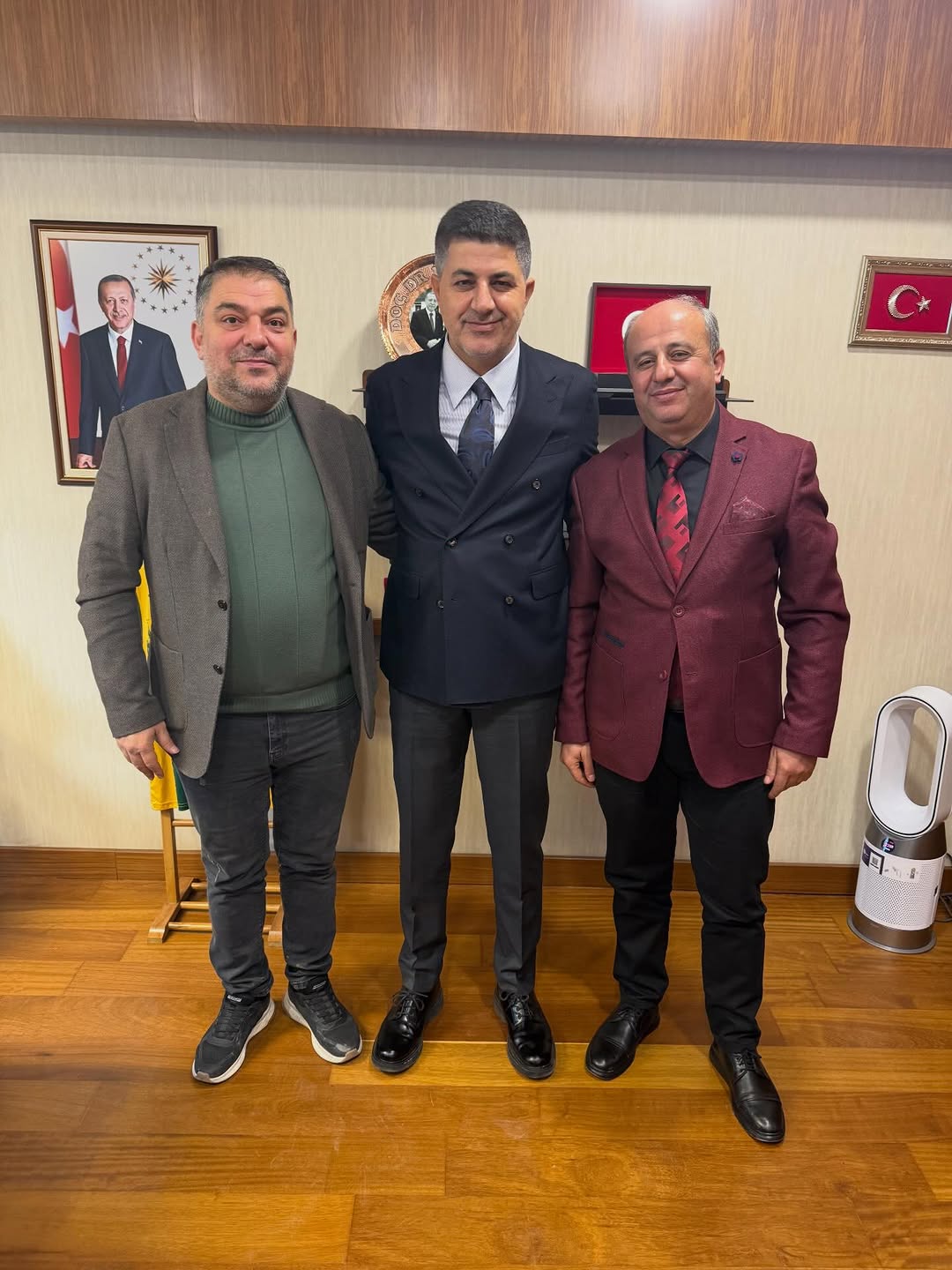 TBMM Başkanlık Divanı Katip Üyesi Doç. Dr. İshak Şan'dan Teşekkür