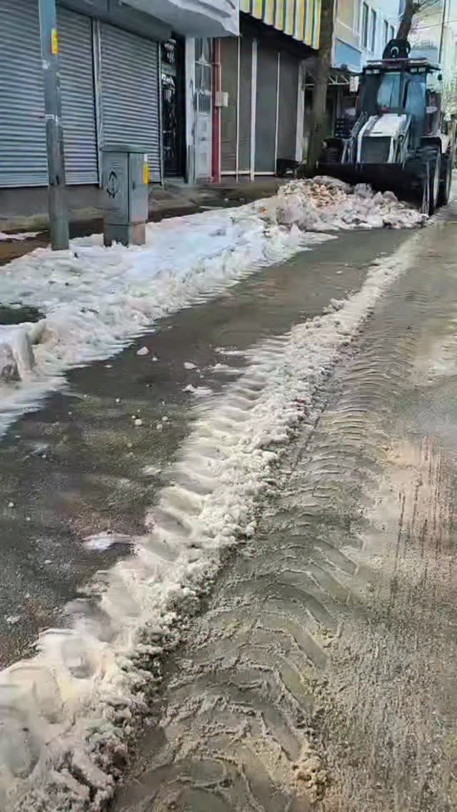 Kahta Belediyesi Zabıta Müdürlüğü Ekipleri Karla Kaplı Alanlarda Denetim Yaptı