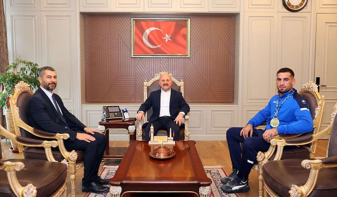 Adıyaman Valiliği'nden Avrupa Şampiyonu Emrah Yaşar'a Tebrik