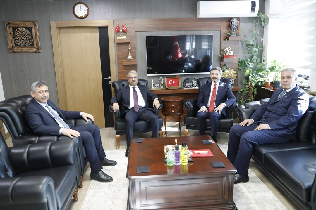 Adıyaman Esnaf ve Sanatkârlar Odaları Birliği Başkanı Ziya Duranay, Bakanlıkta Ağaçişleri ve İnşaatçılar Esnaf Oda Başkanlarıyla Buluştu