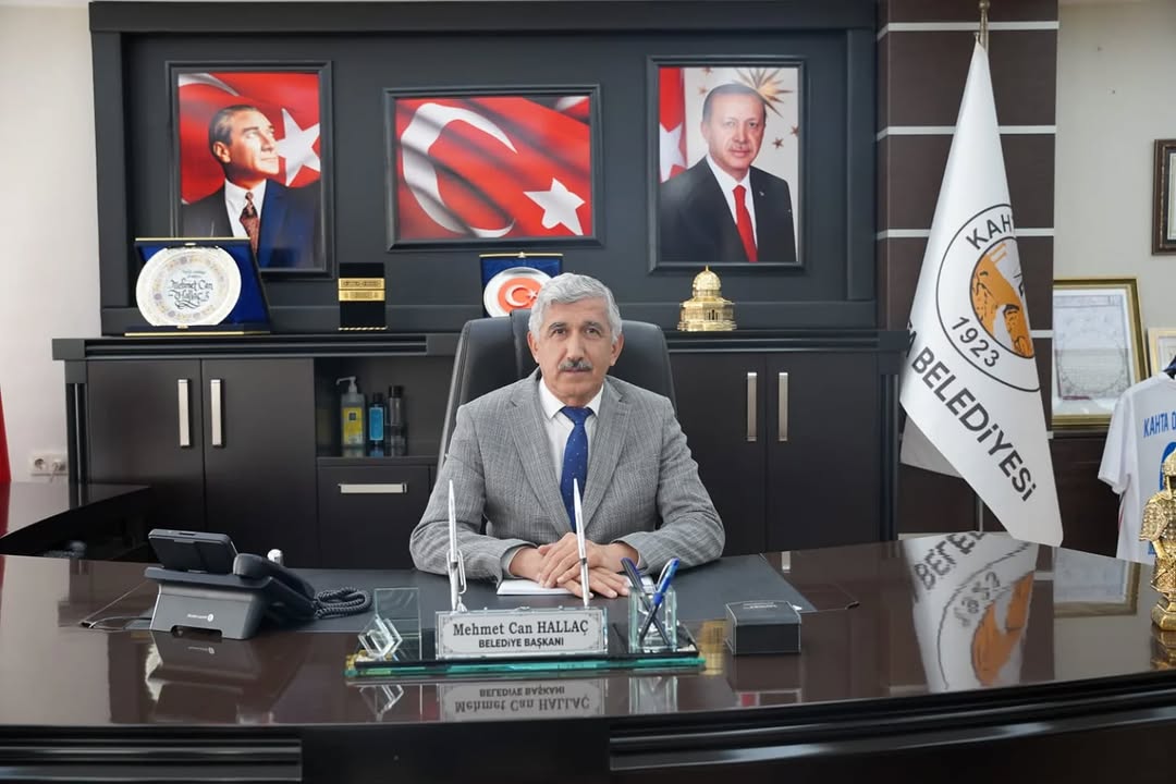Kahta Belediye Başkanı Mehmet Can Hallaç'tan Gazeteciler Günü Mesajı