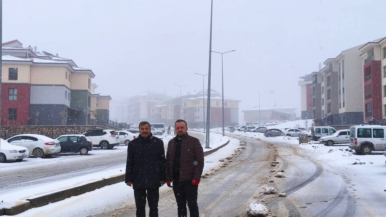 Besni Belediyesi'nin Karla Mücadele Çalışmaları