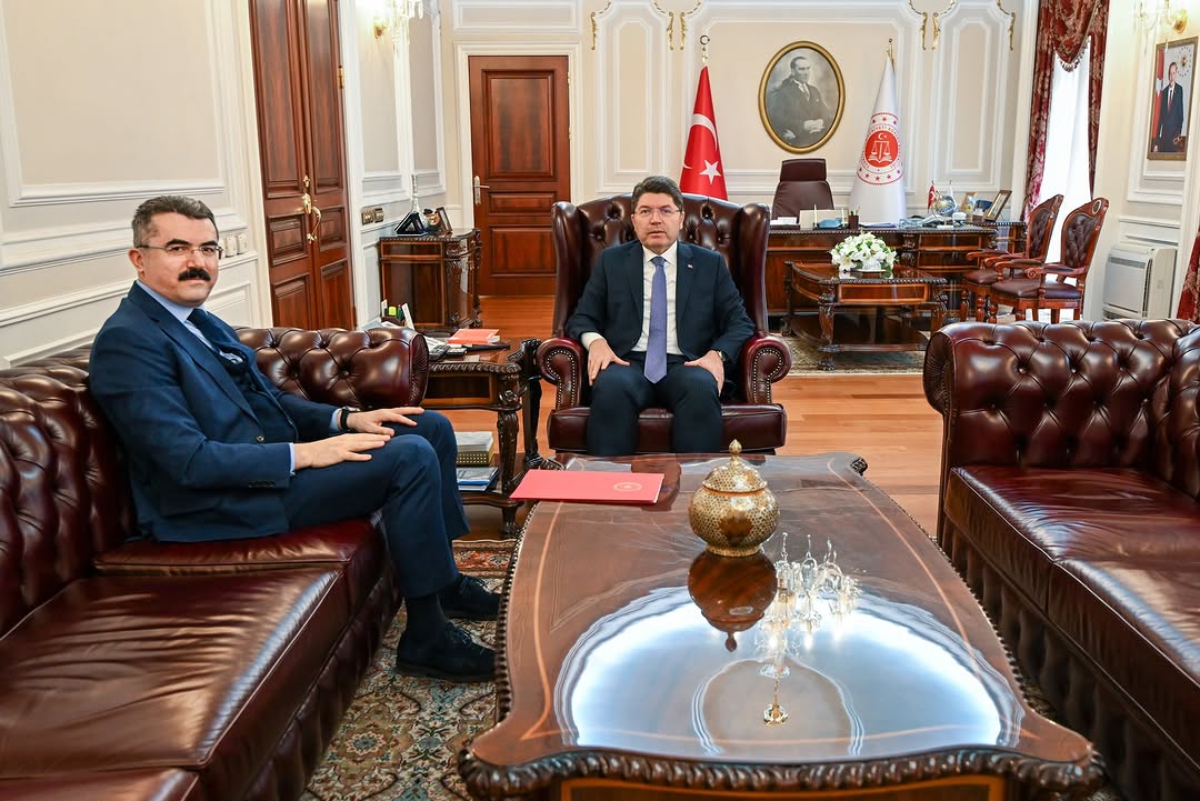 Adalet Bakanlığı, Sayın Yılmaz Tunc ve Milli Güvenlik Kurulu Genel Sekreteri Okay Memiş İle Toplantı Gerçekleştirdi