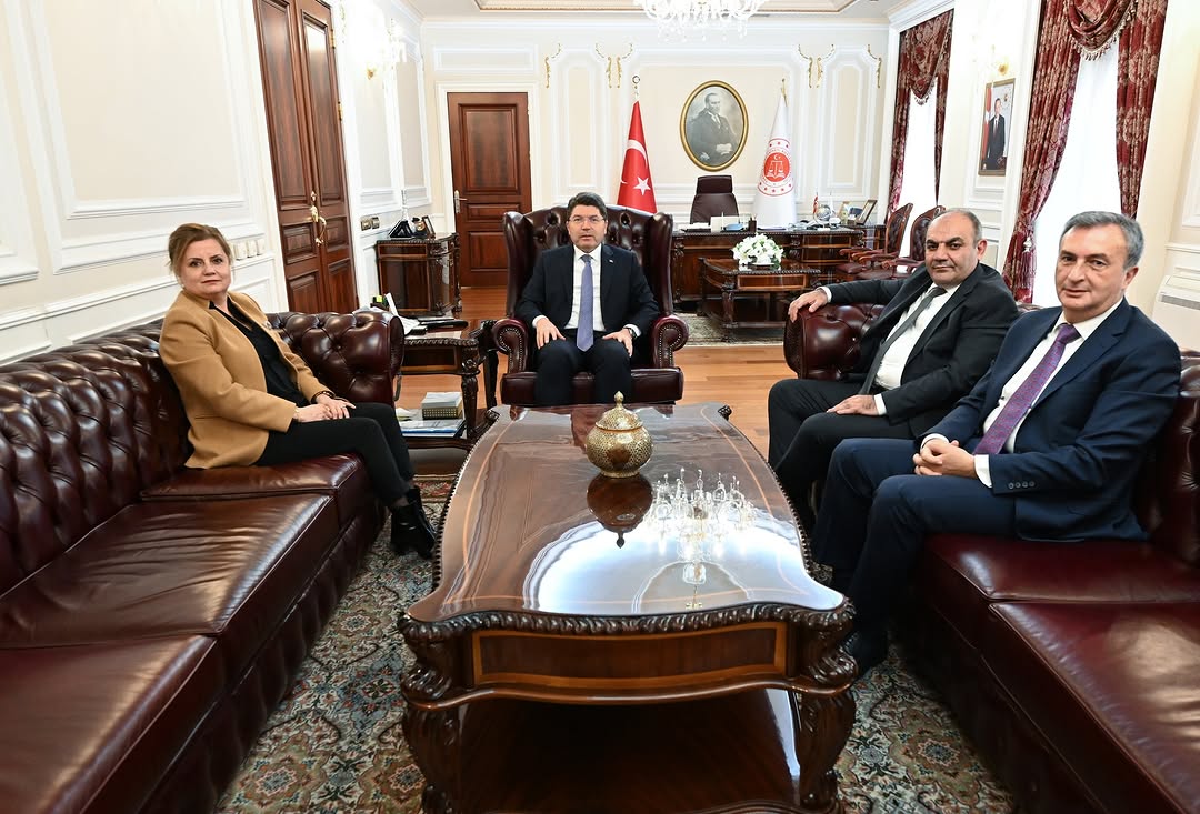 Adalet Bakanı Tuncay Yılmaz, Türkiye Noterler Birliği Heyetiyle Görüştü