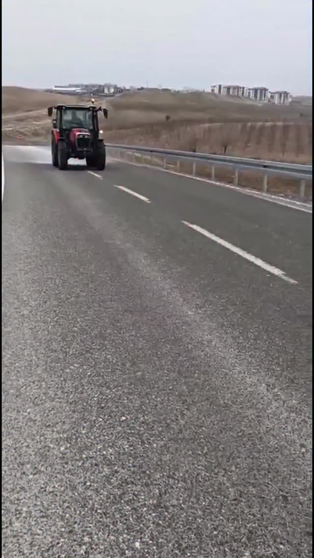 Kahta Belediyesi Kar Yağışına Karşı Tedbirlerini Aldı