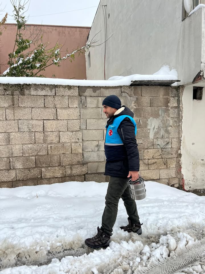 Kahta Belediyesi'nin Sıcak Yemek Dağıtımı Hizmeti