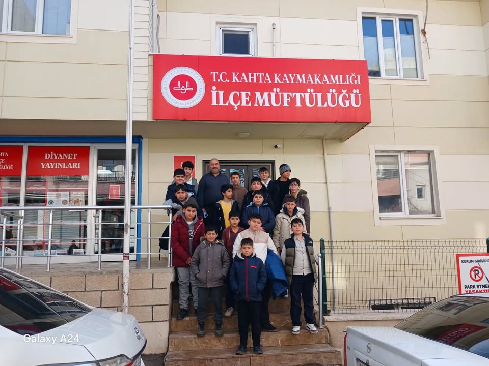 Kahta Müftülüğü'nün Diyanet Gençlik Merkezi Ara Kampı Faaliyetleri