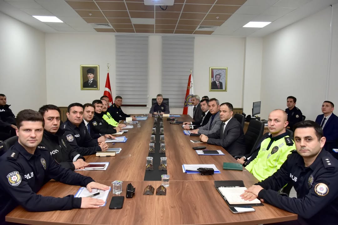 Adıyaman İl Emniyet Müdürlüğü Değerlendirme Toplantısı Gerçekleştirdi