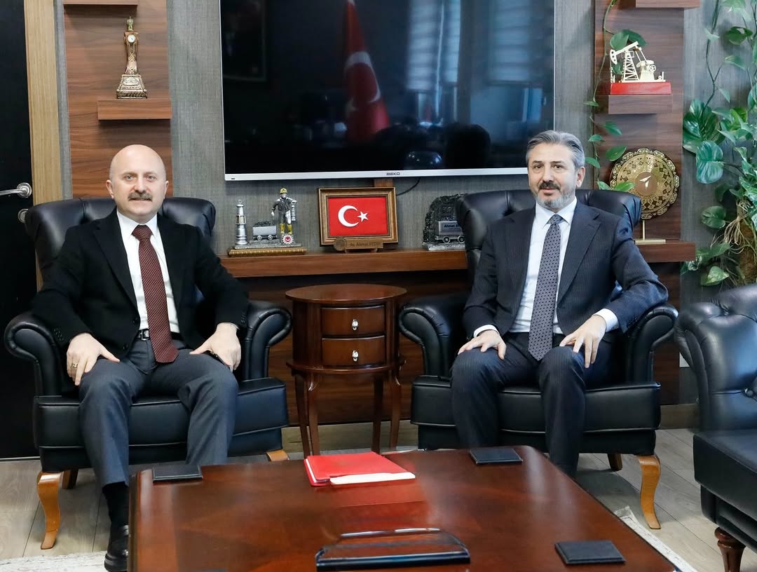 Çalışma ve Sosyal Güvenlik Bakan Yardımcısı Ahmet Aydın, Adıyaman Valisi Osman Varol ile Bir Araya Geldi