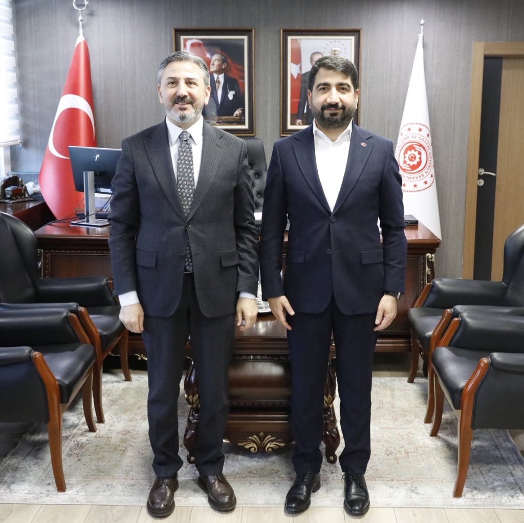 Çalışma ve Sosyal Güvenlik Bakan Yardımcısı Ahmet Aydın, Memur-Sen Adıyaman İl Başkanı Mehmet Demir ile Bir Araya Geldi