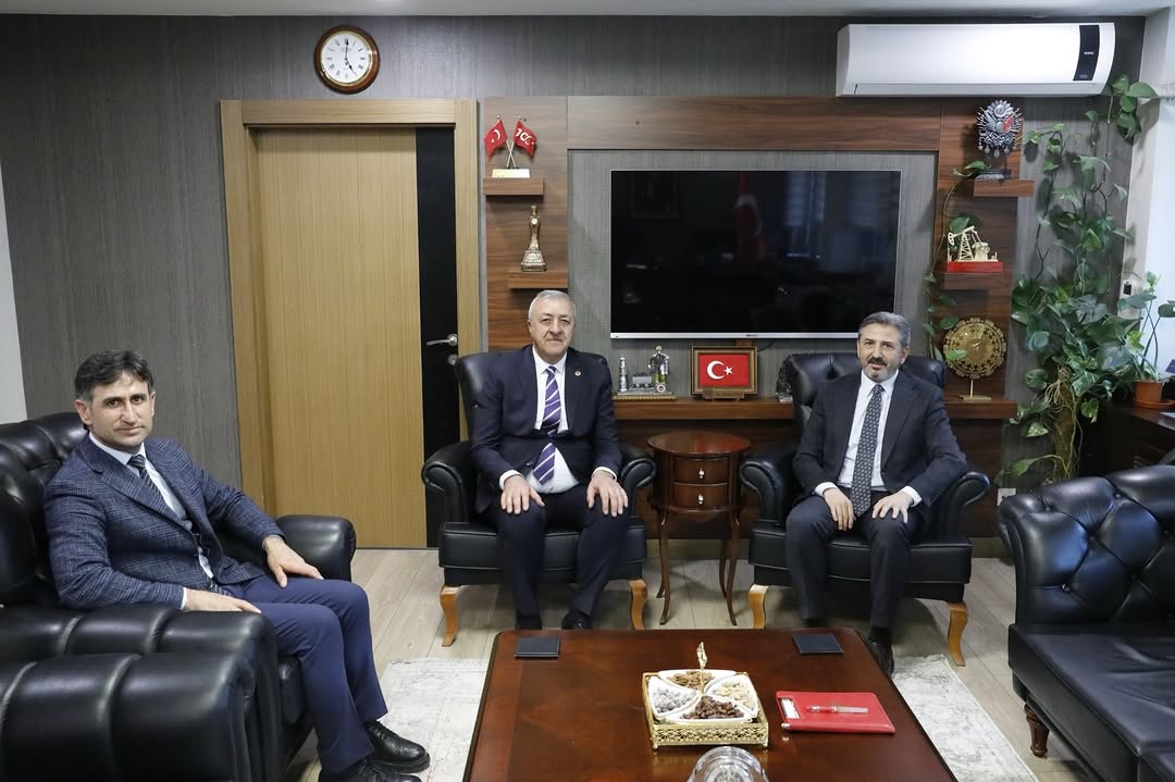 Ardahan Göle Belediye Başkanı ve AK Parti Göle İlçe Başkanı Bakanlıkta Buluştu