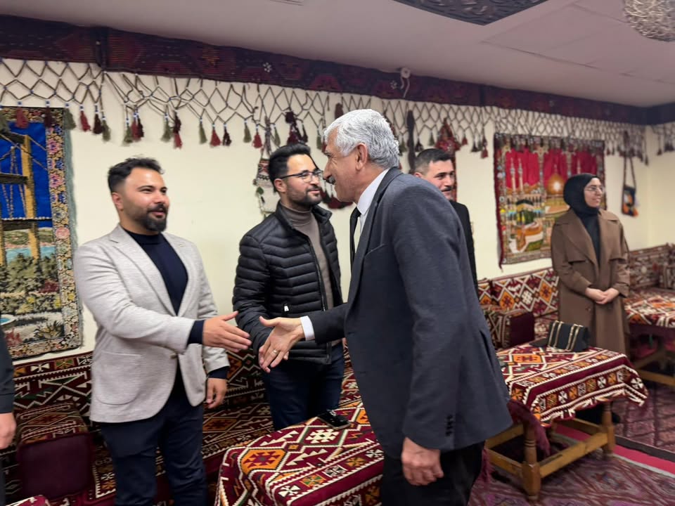 Kahta Belediyesi Başkanı Mehmet Can Hallaç, Avukatlar Günü Dolayısıyla Hukukçularla Buluştu