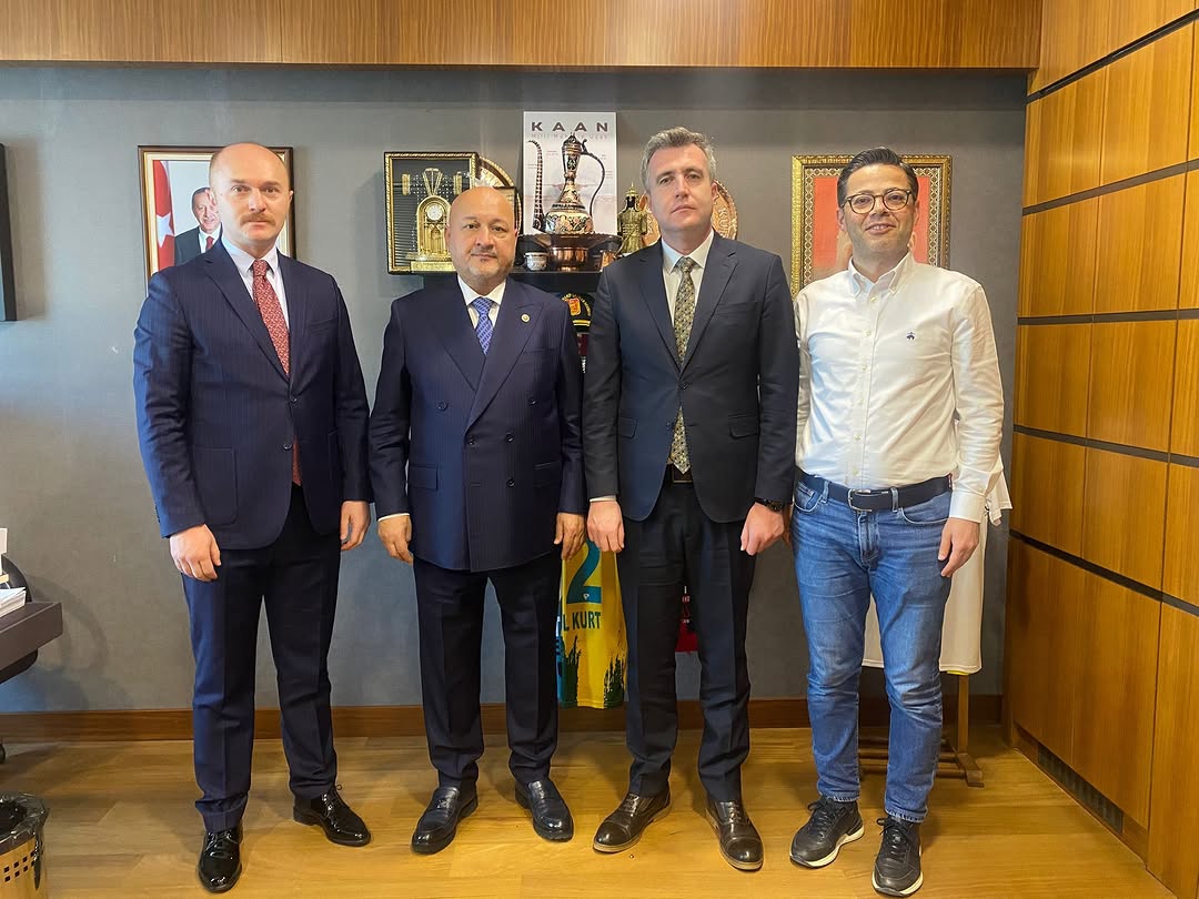 TBMM Gazi Meclisinde Görev Yapan Kişiler Kimleri Ziyaret Etti?