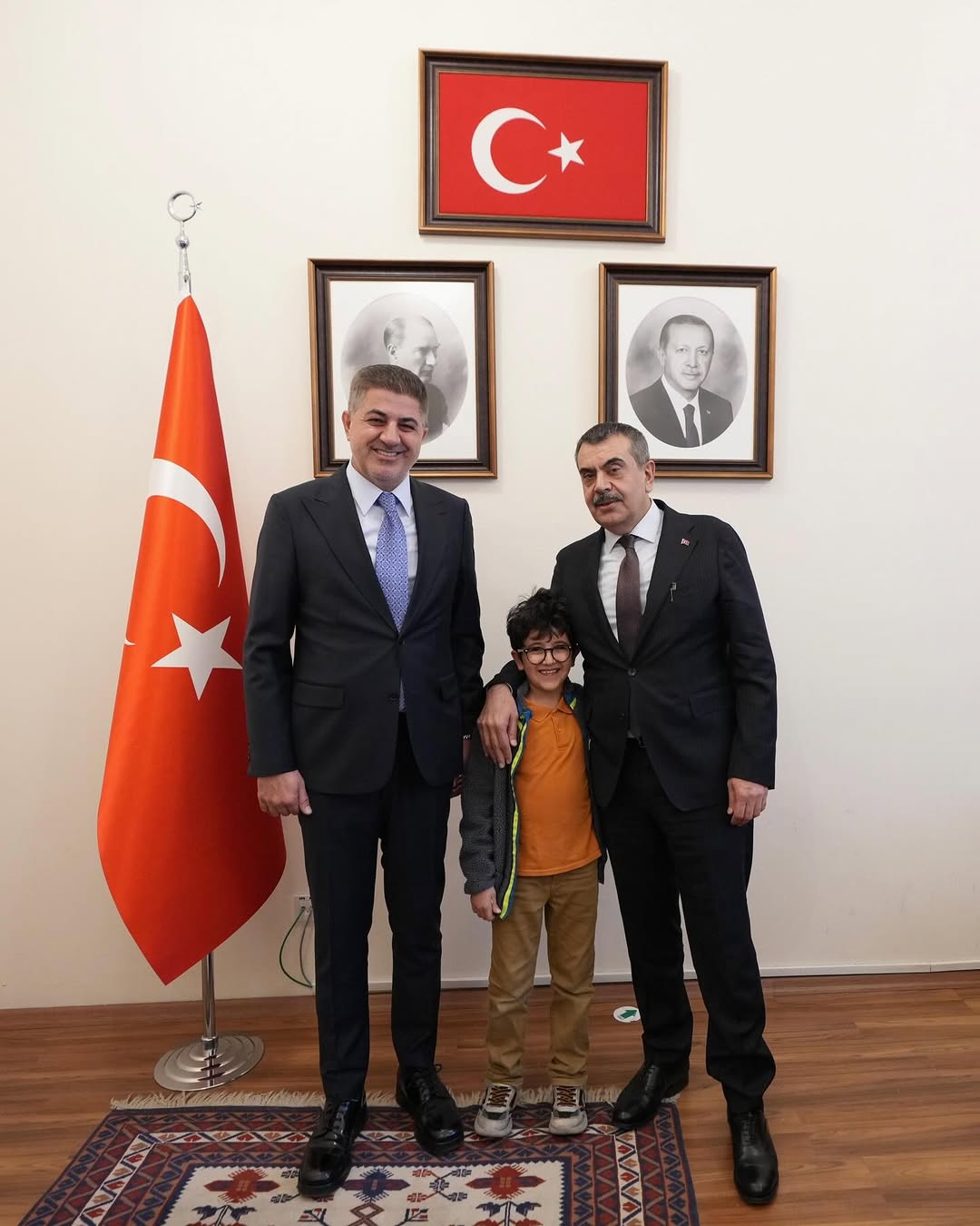 TBMM Başkanlık Divan Katip Üyesi Doç. Dr. İshak Şan'dan 23 Nisan Mesajı