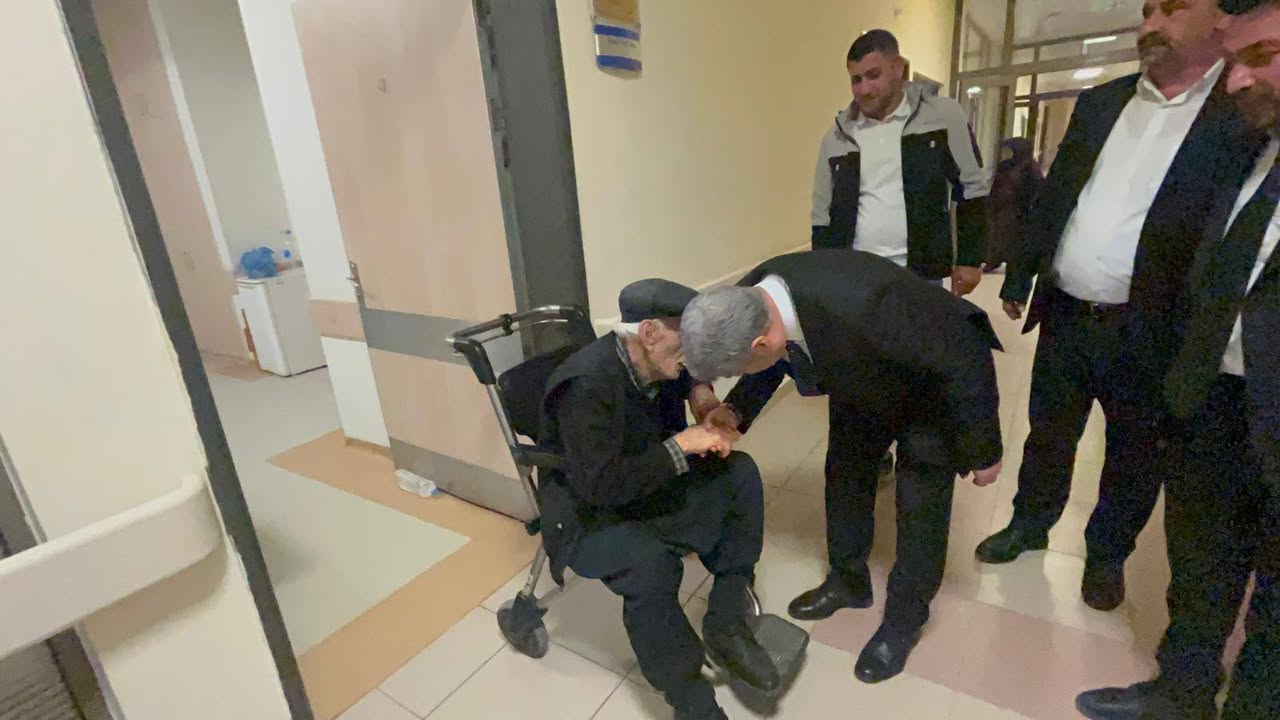 Besni Belediyesi Başkanı Hastaları Ziyaret Etti