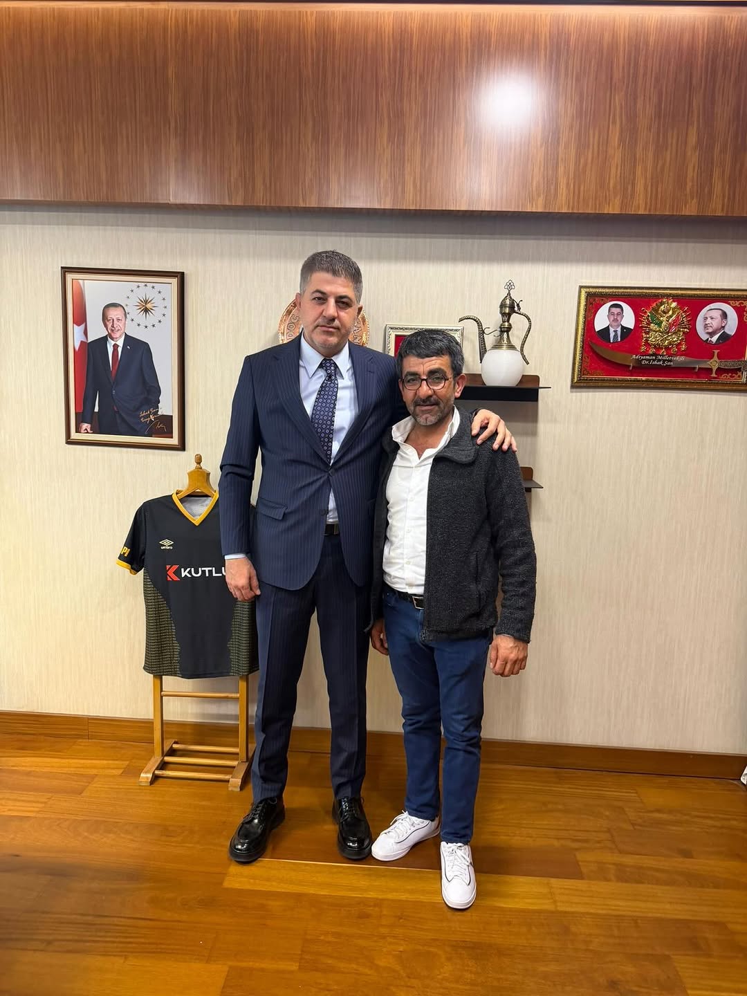 TBMM Başkanlık Divan Katip Üyesi Doç. Dr. İshak Şan'dan İrfan Çetinkaya'ya Teşekkür