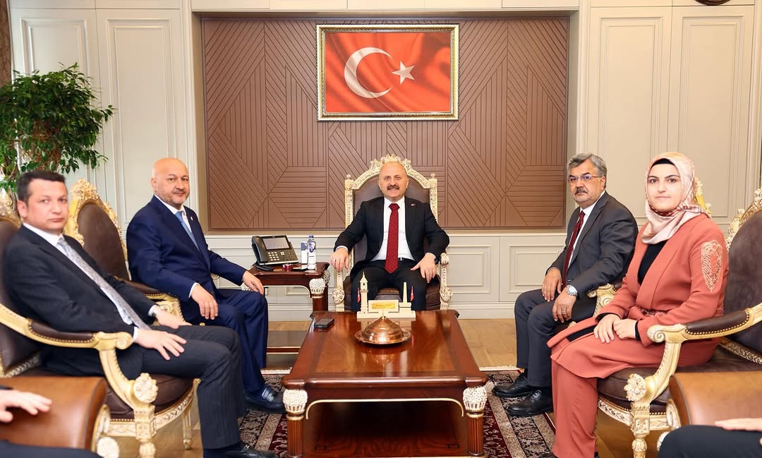 AK Parti Adıyaman İl Başkanı Ekrem Çadır, Vali Osman Varol'u Ziyaret Etti