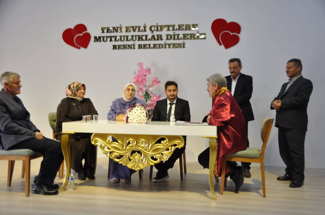 Besni Belediyesi'nin Düzenlediği Nikah Töreni