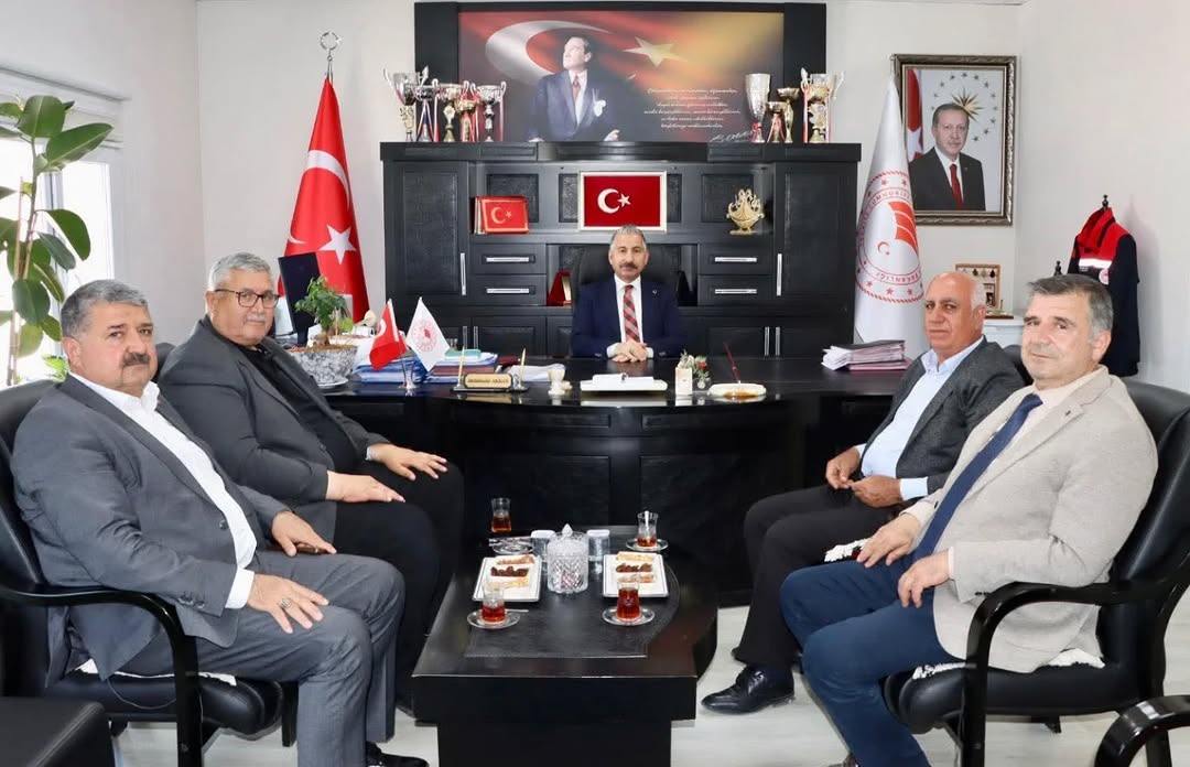 Adıyaman Ziraat Odası Başkanı ve Besni Ziraat Odası Başkanı Tarım ve Orman İl Müdürünü Ziyaret Etti