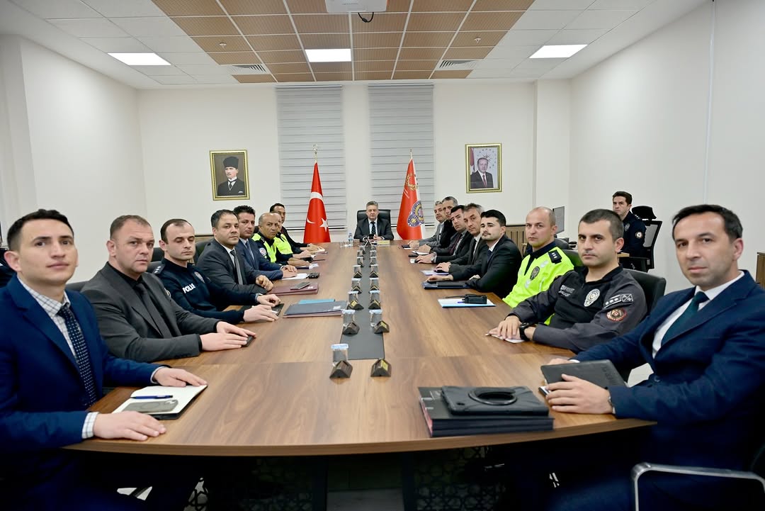 Adıyaman İl Emniyet Müdürlüğü 1 Mayıs İşçi ve Emekçiler Bayramı Güvenlik Tedbirlerini Değerlendirdi
