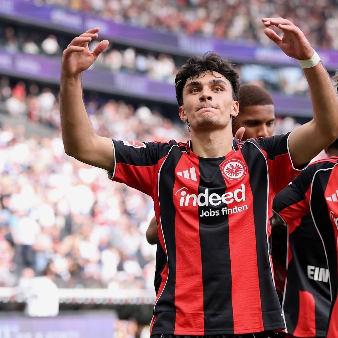 A Millî Futbolcu Can Uzun, Eintracht Frankfurt'un Hamburg'a 2-1 Mağlup Olduğu Maçta Takımının Tek Golünü Attı