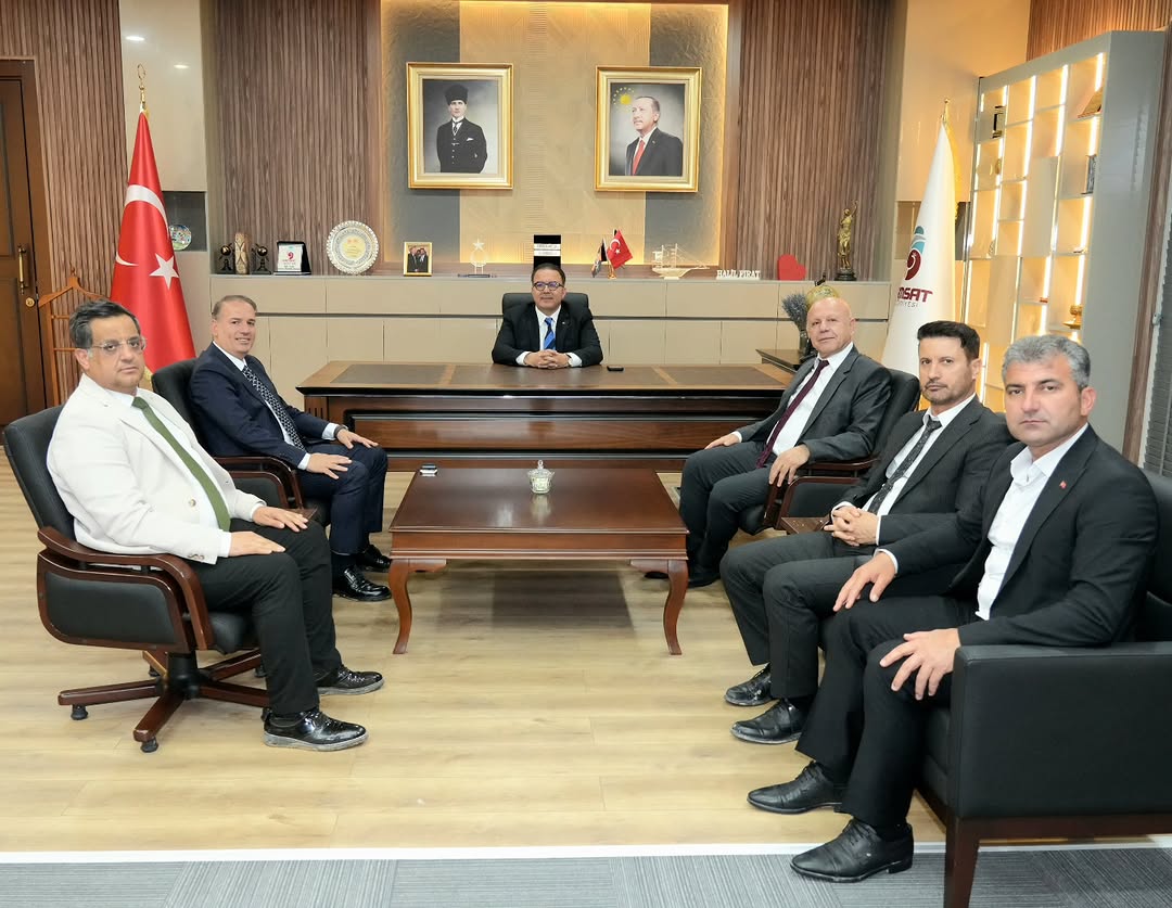 Adıyaman İl Müdürü Mehmet Yelken ve Milli Eğitim Yetkilileri Samsat Belediye Başkanını Ziyaret Etti