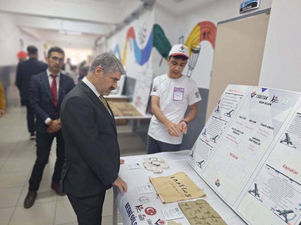 Besni Belediyesi'nin Bilim Fuarı Ziyareti