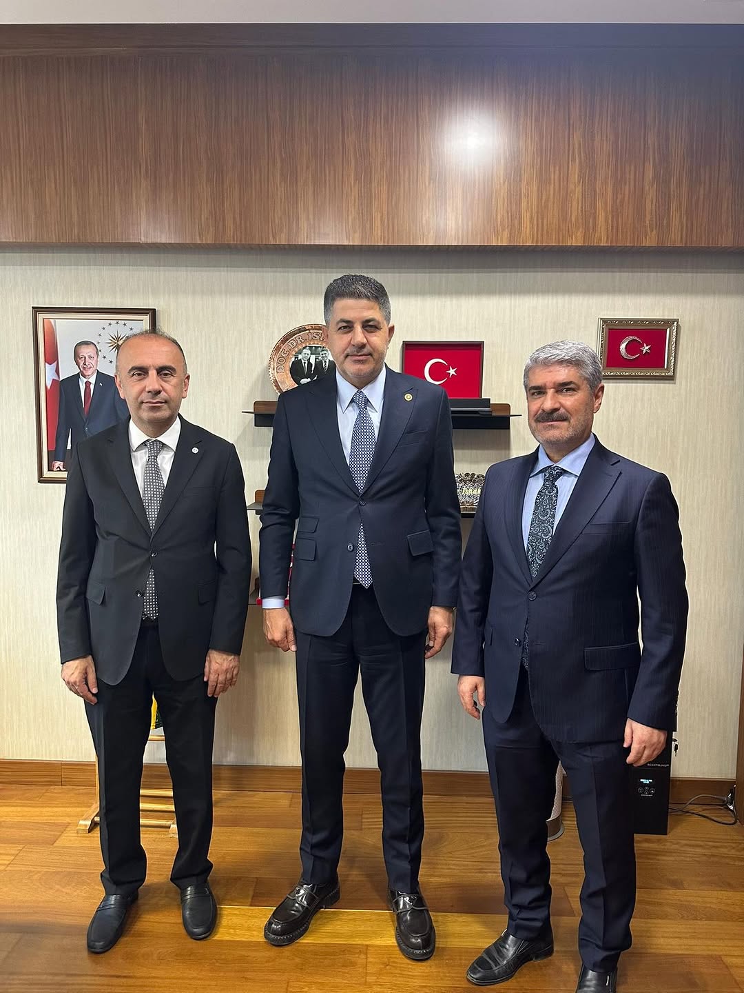 TBMM Başkanlık Divanı Katip Üyesi Doç. Dr. İshak Şan'dan Teşekkür