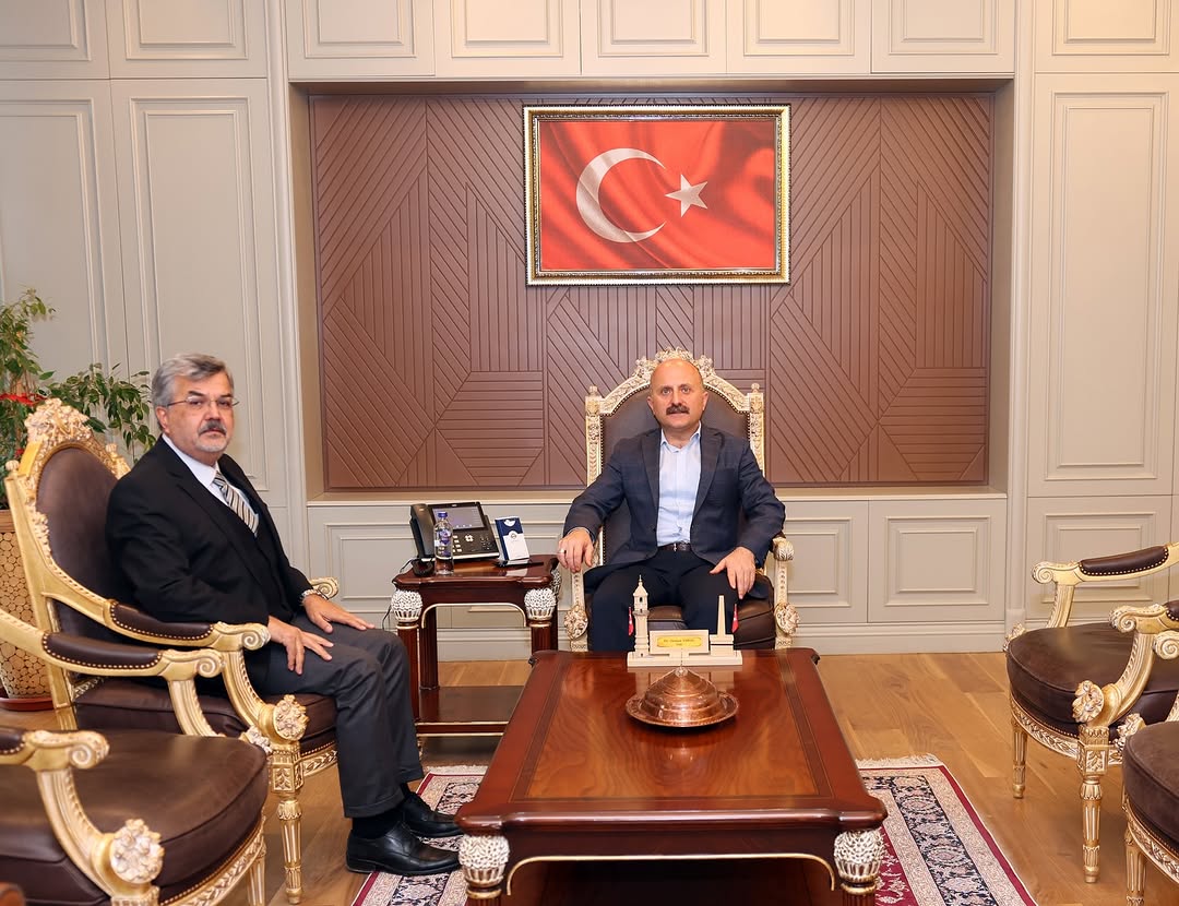 Adıyaman Valiliği, Vali Dr. Osman Varol'un AK Parti İl Başkanı Ekrem Gürcan Çadır'ı Kabul Ettiğini Duyurdu