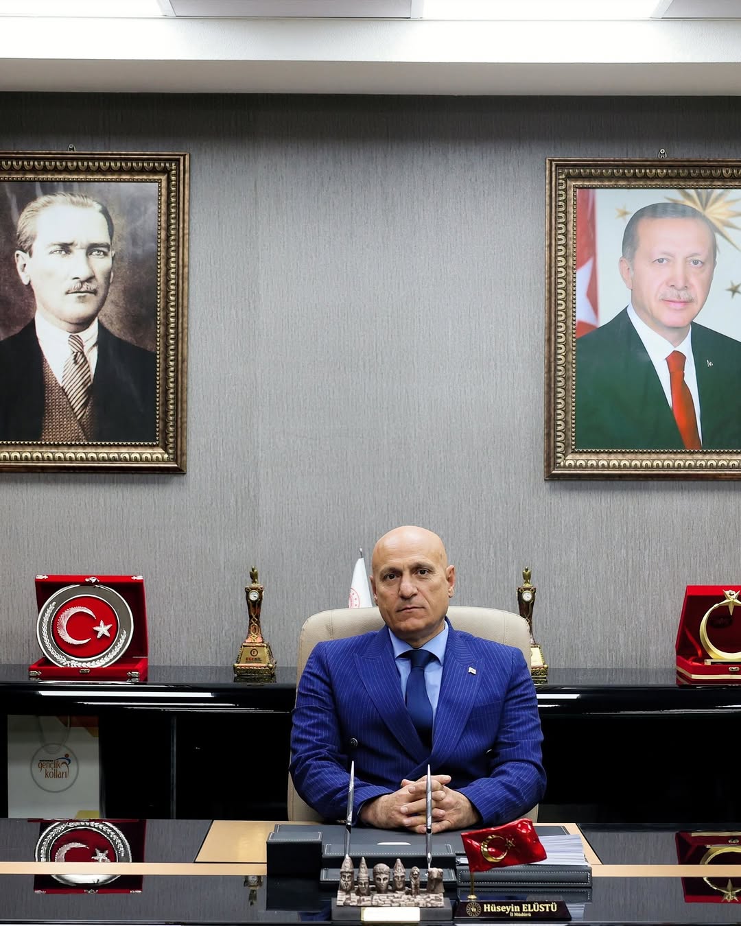 Adıyaman Gençlik ve Spor İl Müdürü Hüseyin Elüstü'den 24 Kasım Öğretmenler Günü Mesajı