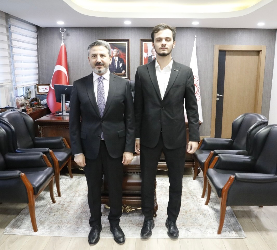 ???????? Çin’de Dünya Şampiyonu olarak göğsümüzü kabartan Milli Kung Fu Takımı’nın kaptanı Necmettin...