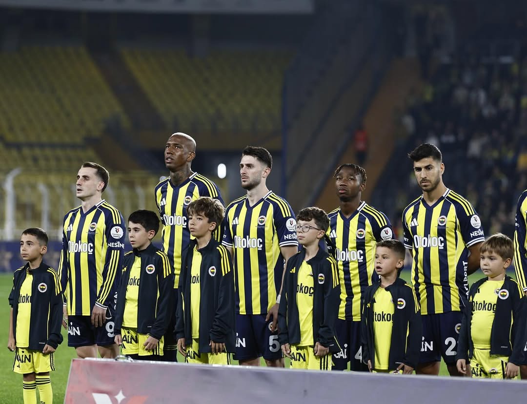 Fenerbahçe, Galatasaray Maçı için Futbol Seremoni Paketlerini Satışa Çıkarıyor