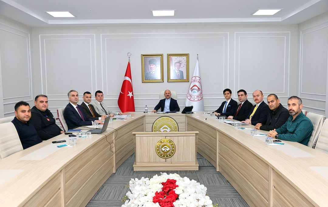 Adıyaman Valiliği Vali Yardımcıları Değerlendirme Toplantısı Düzenledi