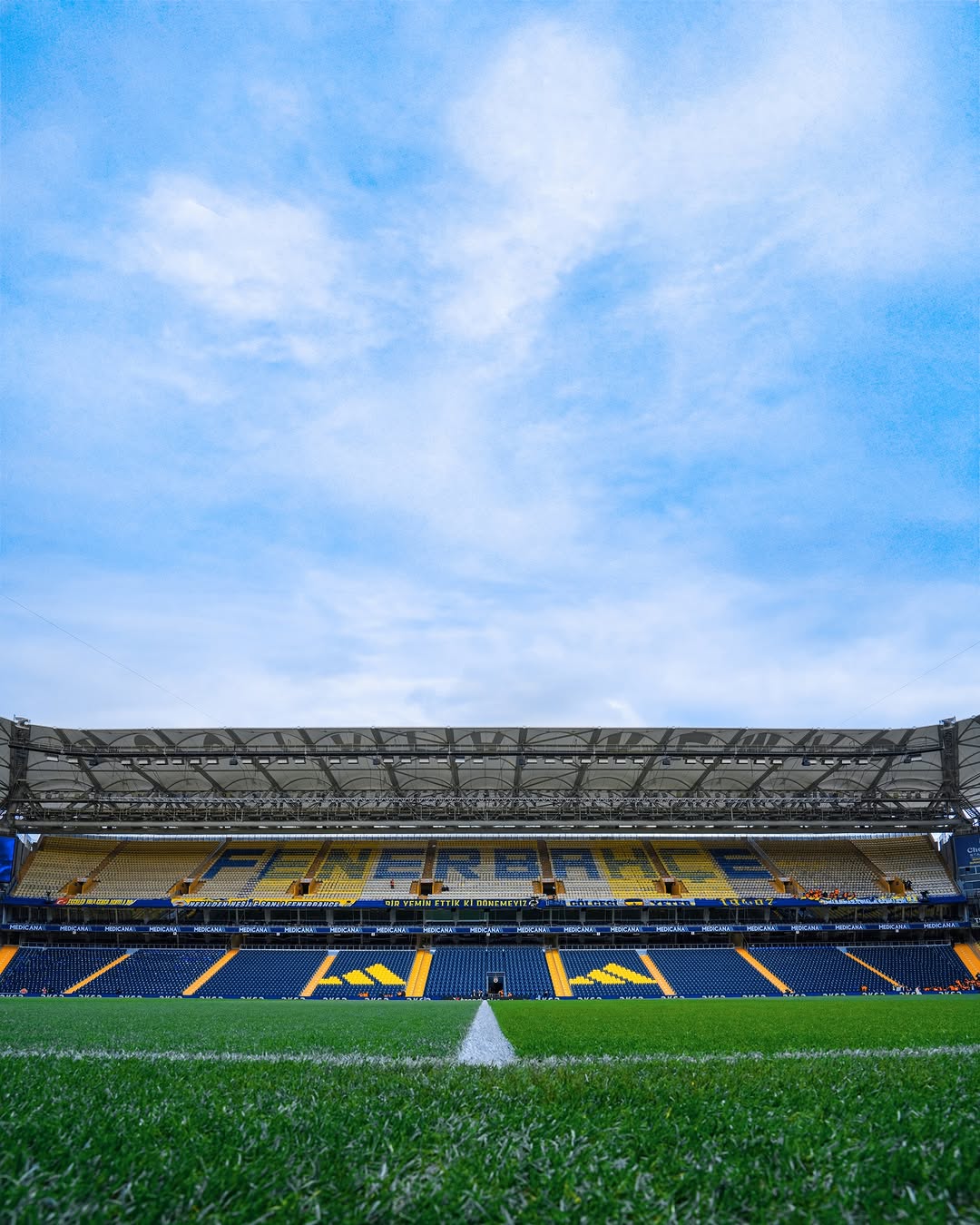 Fenerbahçe'nin Galatasaray Maçı Öncesi Chobani Stadyumu'nda Antrenman Yaptığı Açıklandı